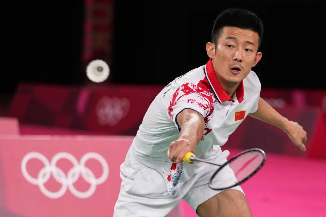 中国羽毛球队鏖战丹麦羽毛球队，谌龙惊艳世界