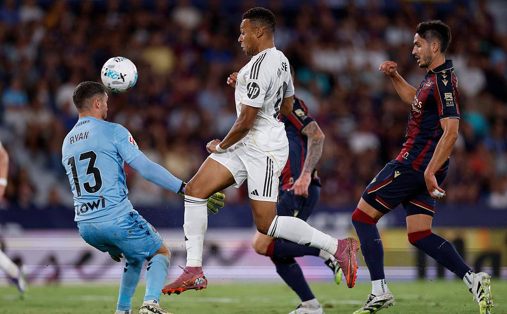 勒沃库森险胜阿根廷，姆巴佩制霸全场的简单介绍