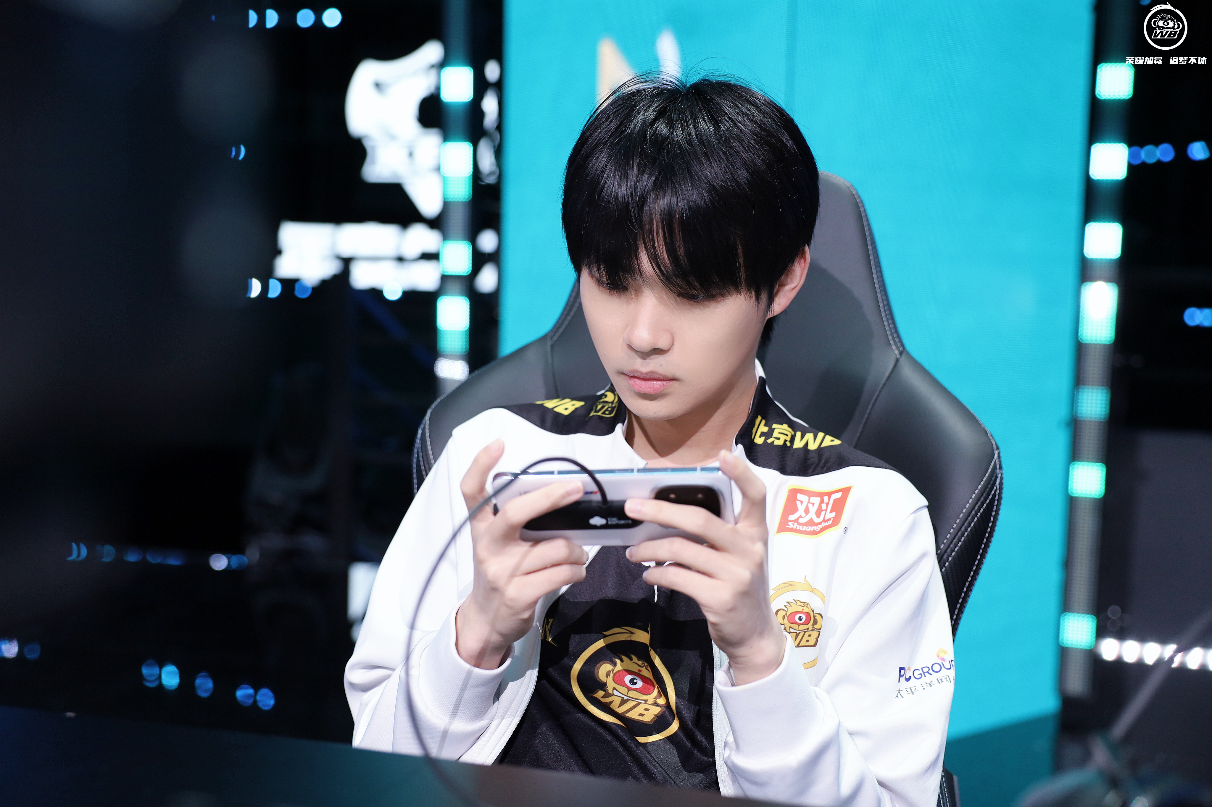 WBG碾压SKGaming,Uzi惊艳世界 WBG碾压SKGaming,Uzi惊艳世界