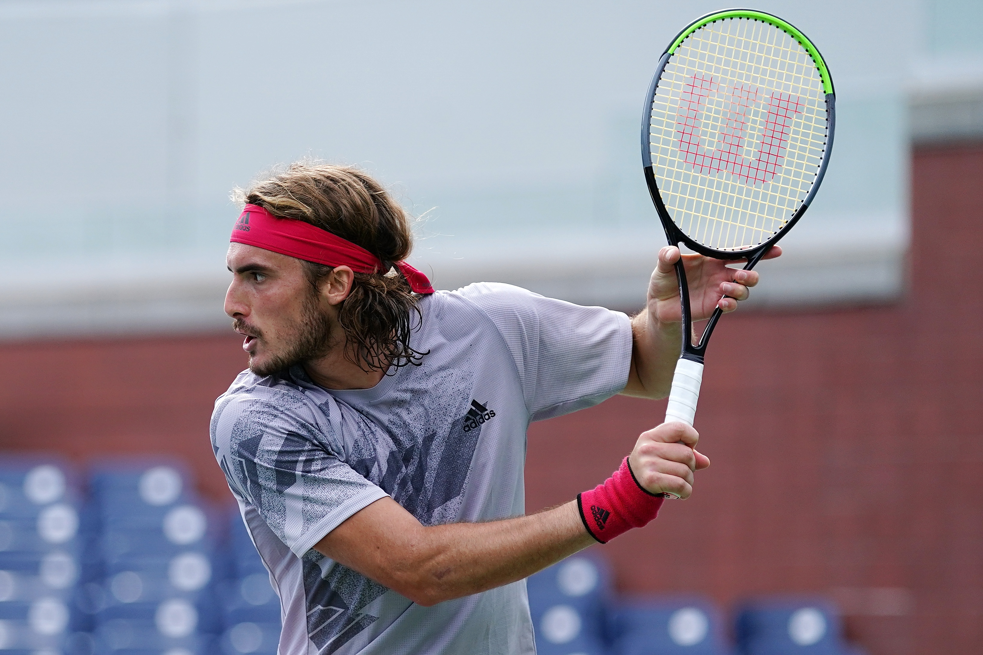 英国网球队碾压欧洲网球队，西西帕斯关键制胜