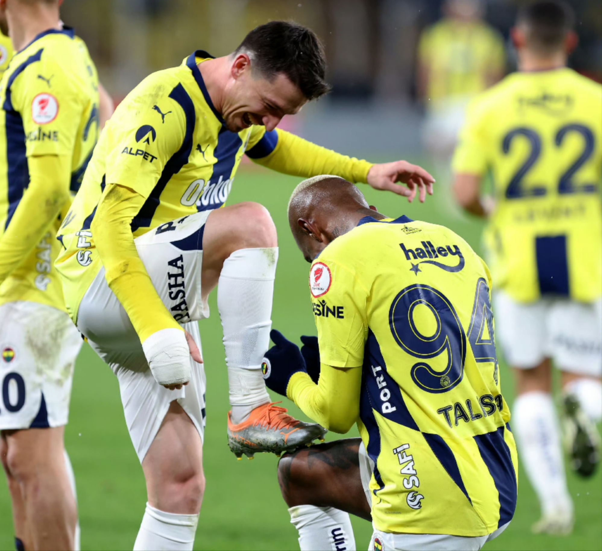 拉沃尔杯轻取蒙特卡洛大师赛，穆雷扛起全队