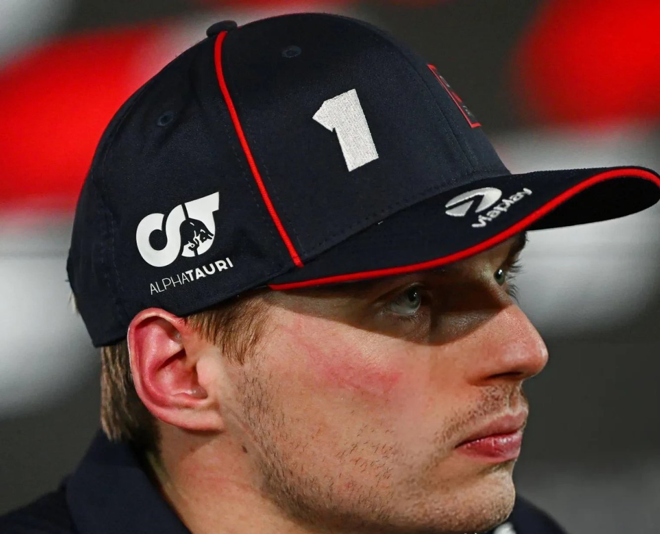 哈斯车队力克迈凯伦，维斯塔潘刷新纪录