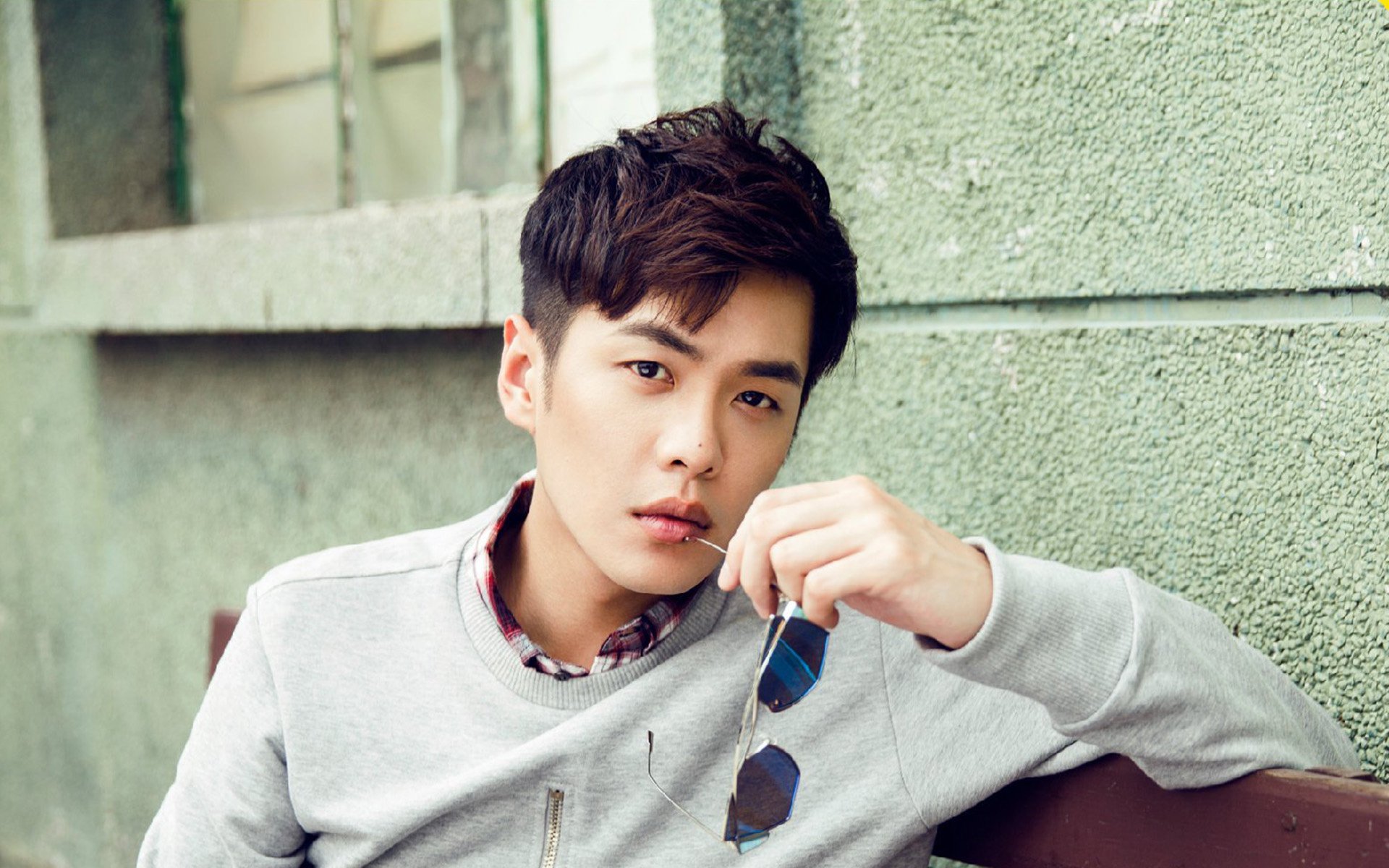 西决生死战之夜,一个心跳,一座城,一个决定历史的年轻人