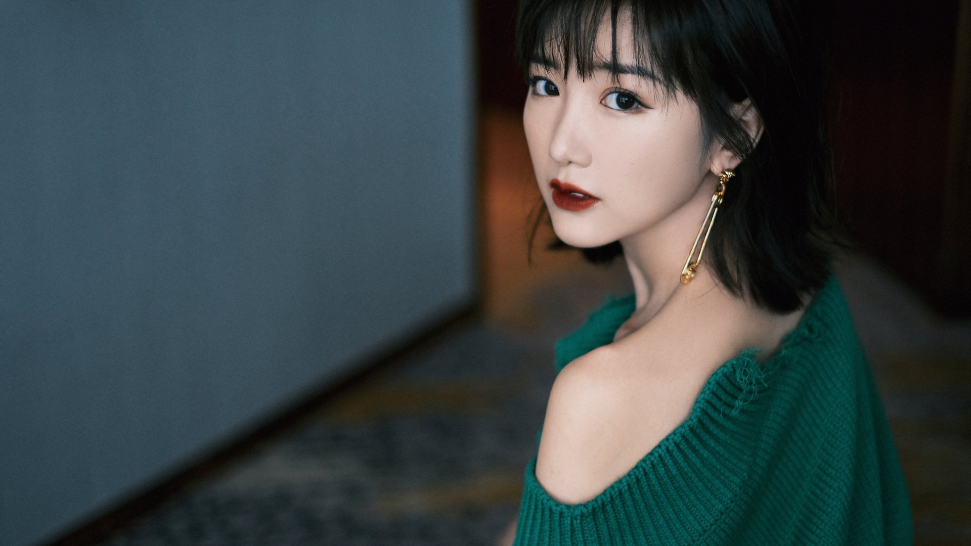 我注意到一个关键问题,您给出的关键词中,对阵双方是热火和独行侠,但发挥完美的球员是塔图姆。杰森·塔图姆是波士顿凯尔特人队的核心球员,他并不会出现在热火对阵独行侠的比赛中