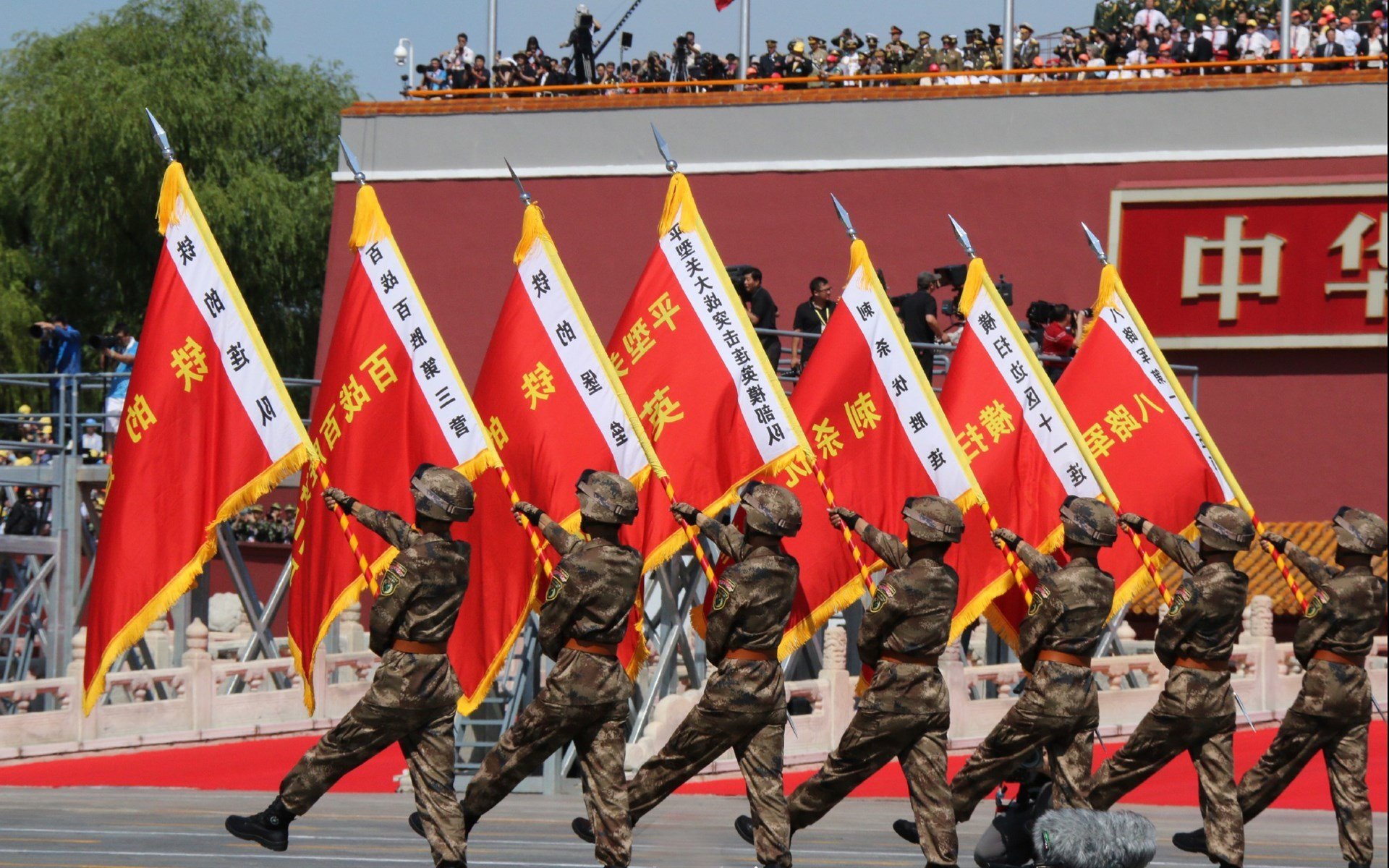 篮球双星闪耀,森林狼狂胜篮网,西亚卡姆欧冠赛场主宰比赛