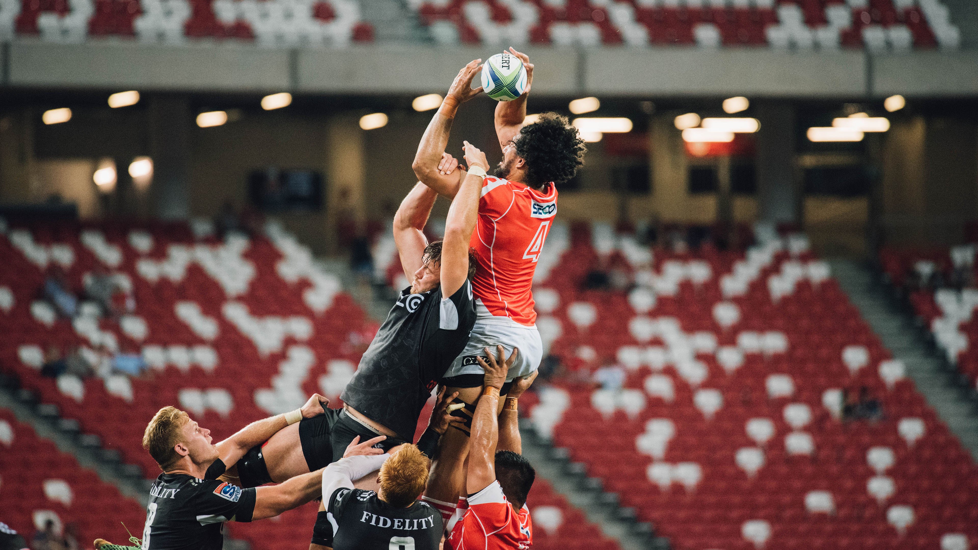 无名之战,他投中了本赛季最震撼的一球