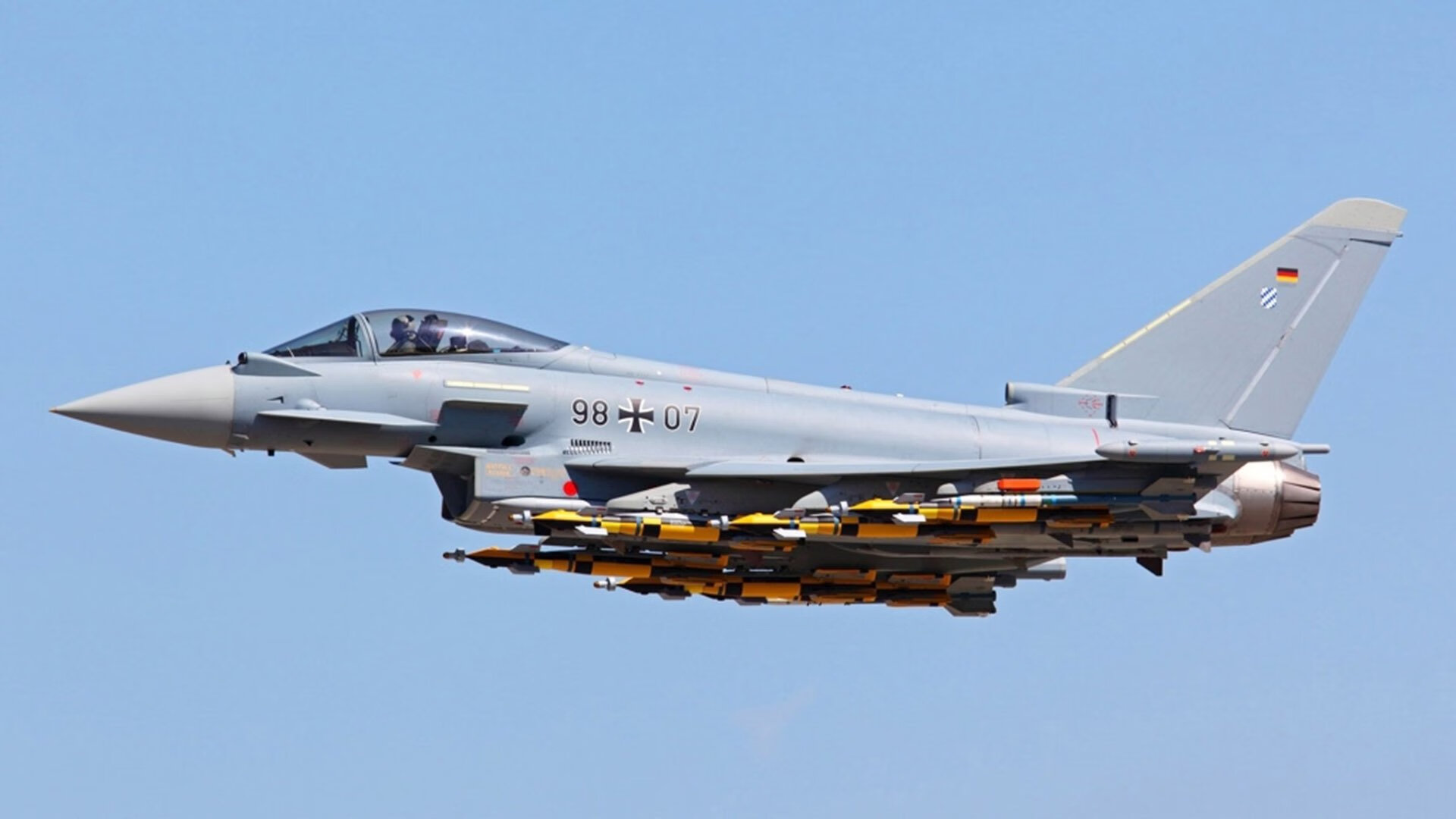 唯一性之夜，巴萨强势征服里昂，特奥在意甲焦点战独揽风云